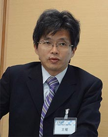 安井賢克氏